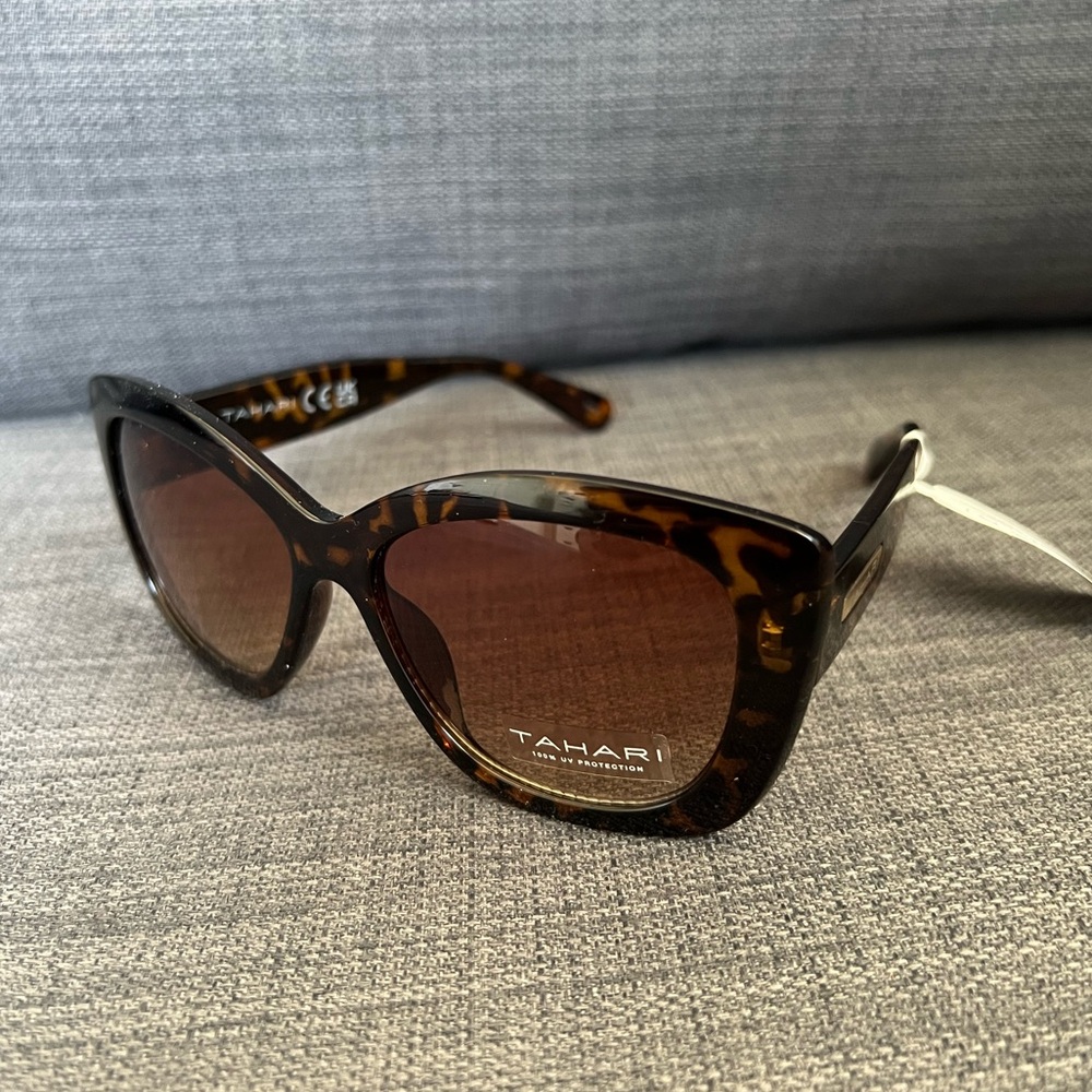 NWT TAHARI SUNGLASSES EYEWEAR ACCESSORY
